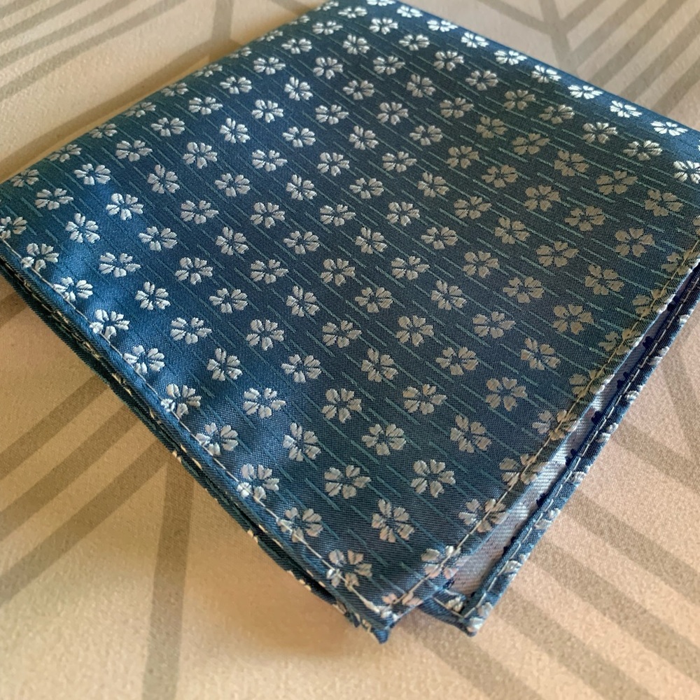 Suite Pocket Square
